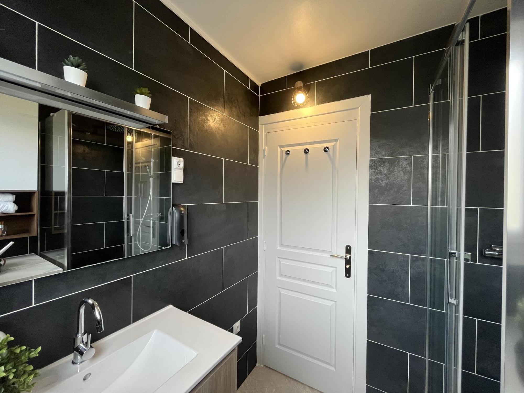 Entire 60M2 Apartment - Close To Paris - Parking - Kitchen - 2Min Rerb - Olympic'24 Bourg-la-Reine Luaran gambar
