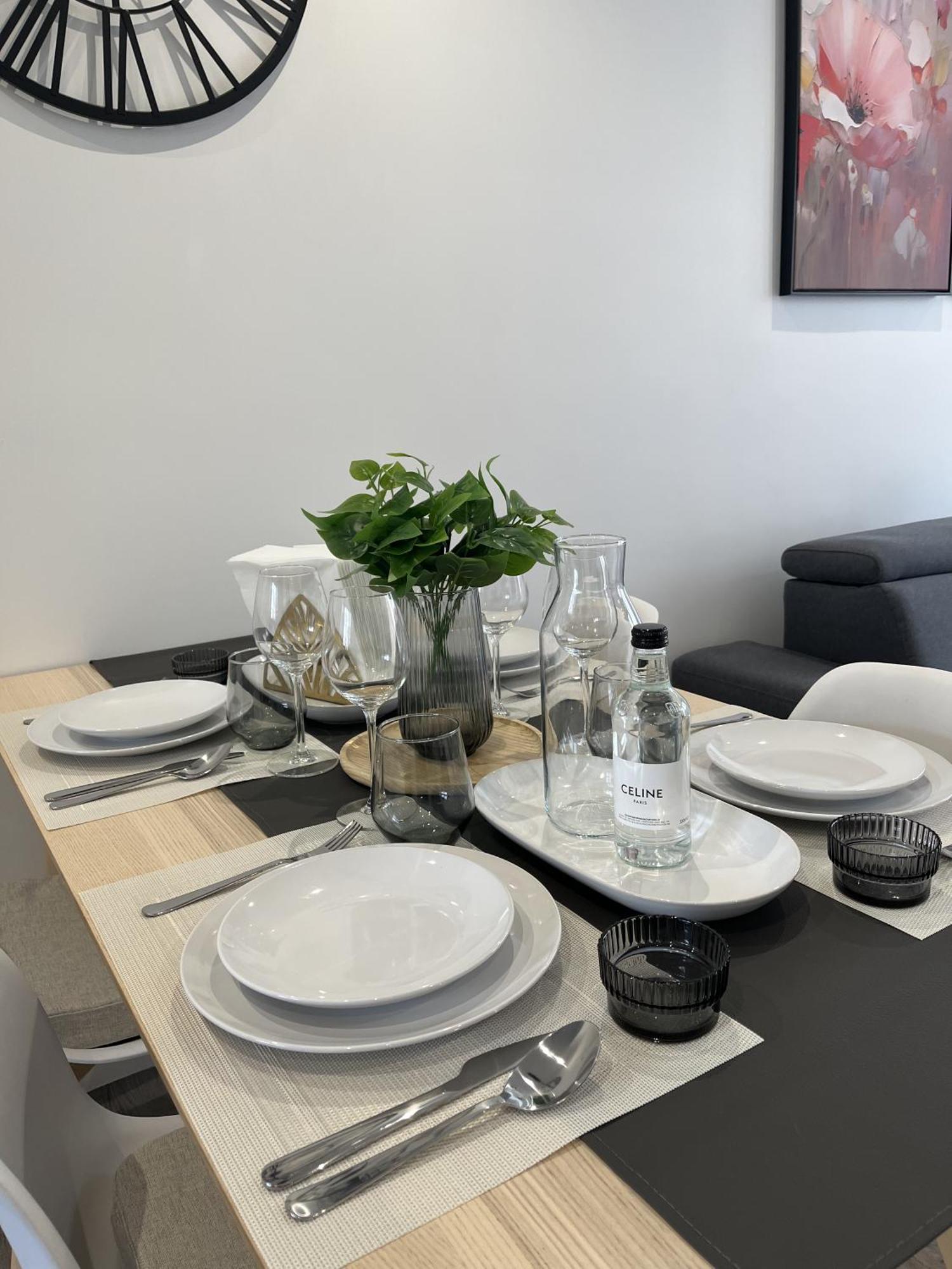 Entire 60M2 Apartment - Close To Paris - Parking - Kitchen - 2Min Rerb - Olympic'24 Bourg-la-Reine Luaran gambar