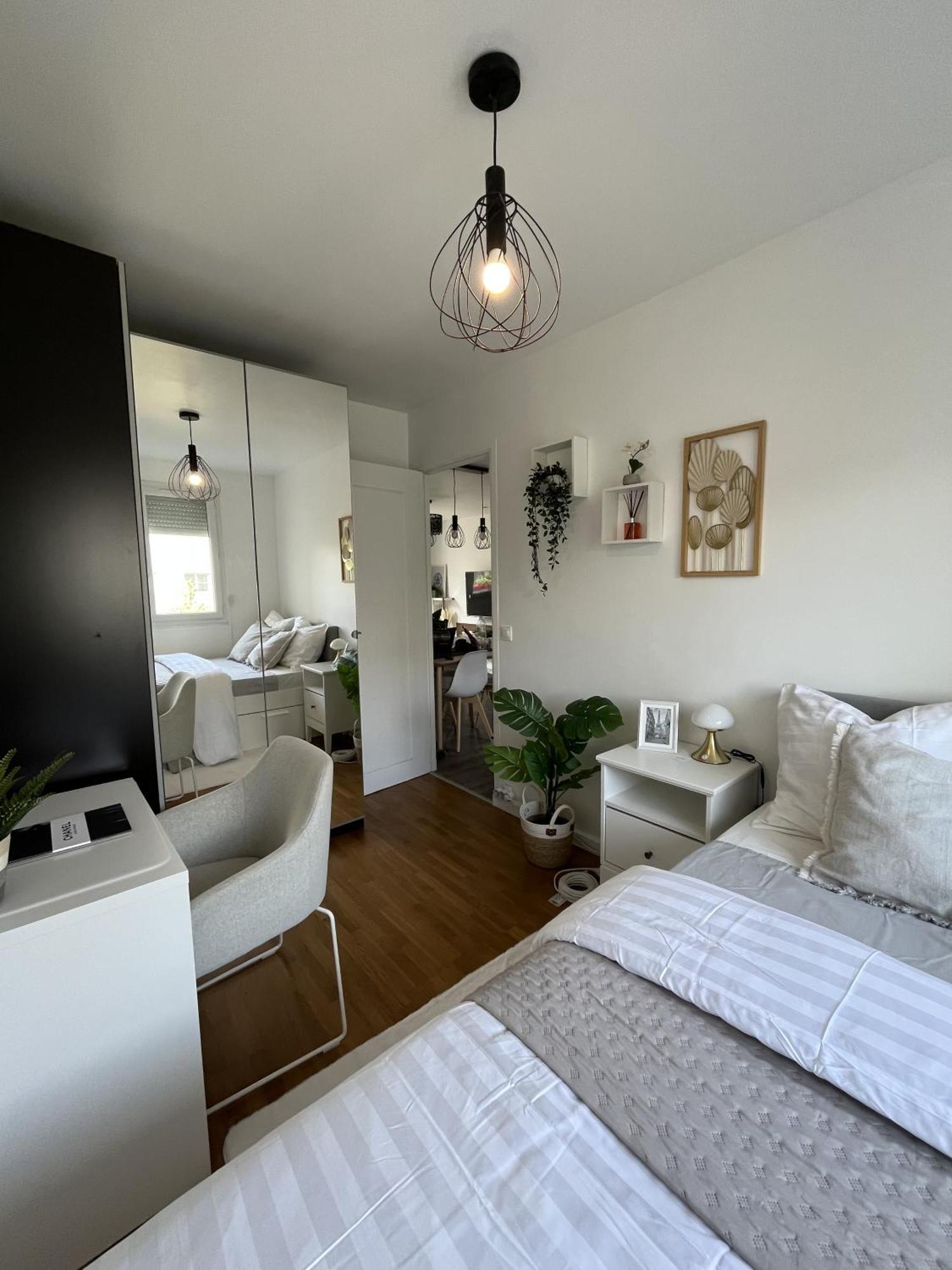 Entire 60M2 Apartment - Close To Paris - Parking - Kitchen - 2Min Rerb - Olympic'24 Bourg-la-Reine Luaran gambar