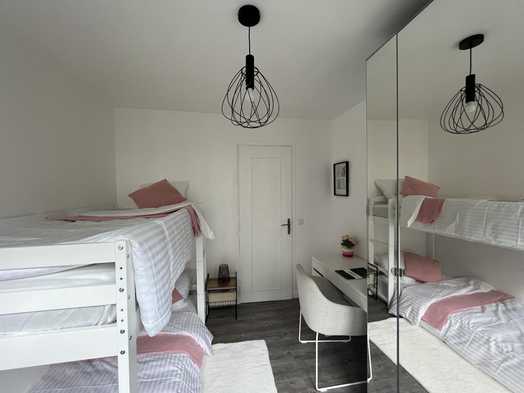 Entire 60M2 Apartment - Close To Paris - Parking - Kitchen - 2Min Rerb - Olympic'24 Bourg-la-Reine Luaran gambar